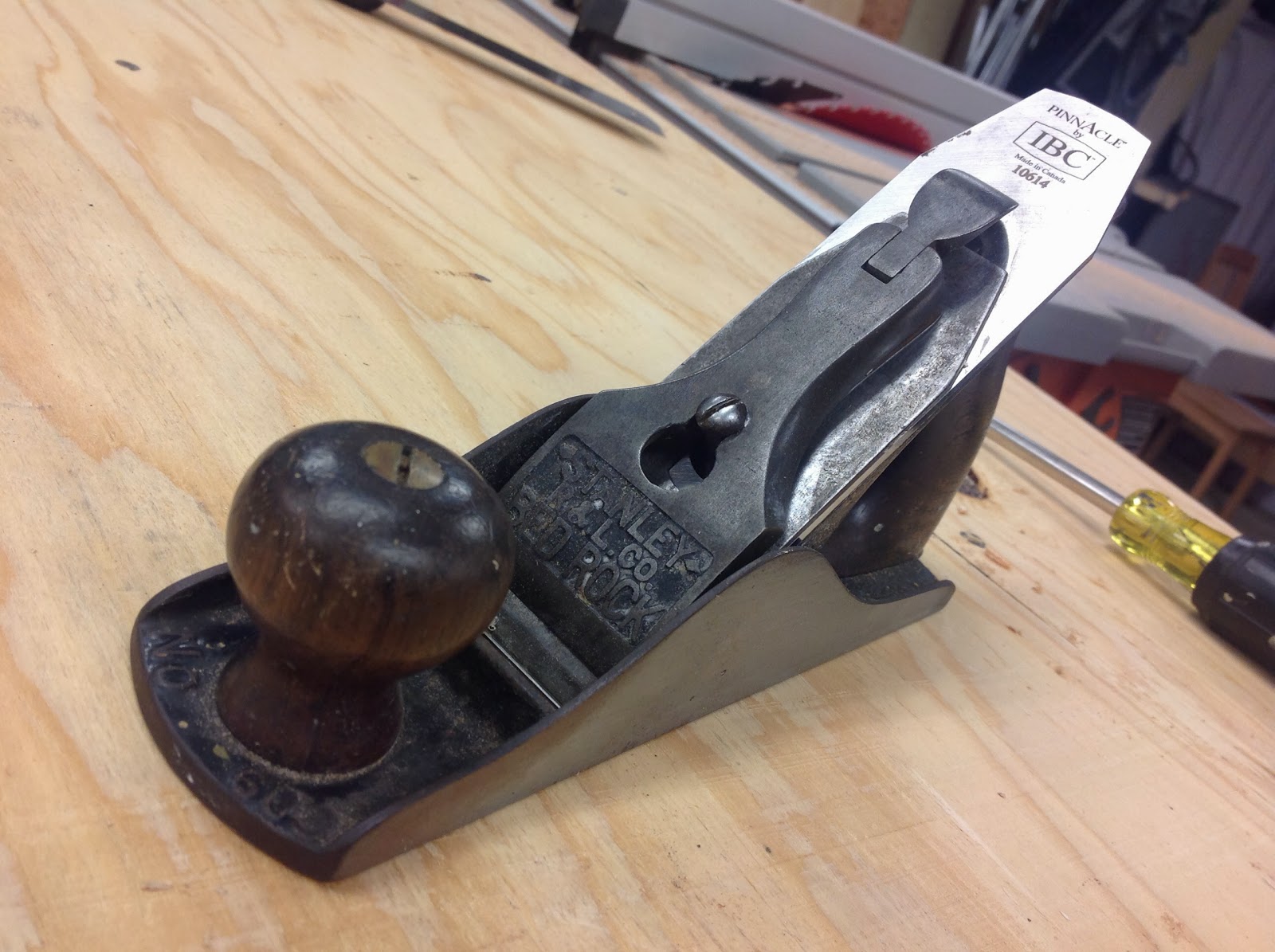 Berkshire Furniture Works Bailey style planes vs. Bedrock planes