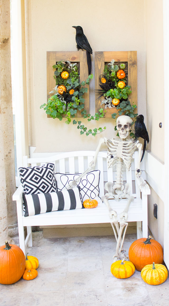 5 Steps to a Spooky Halloween Front Porch!