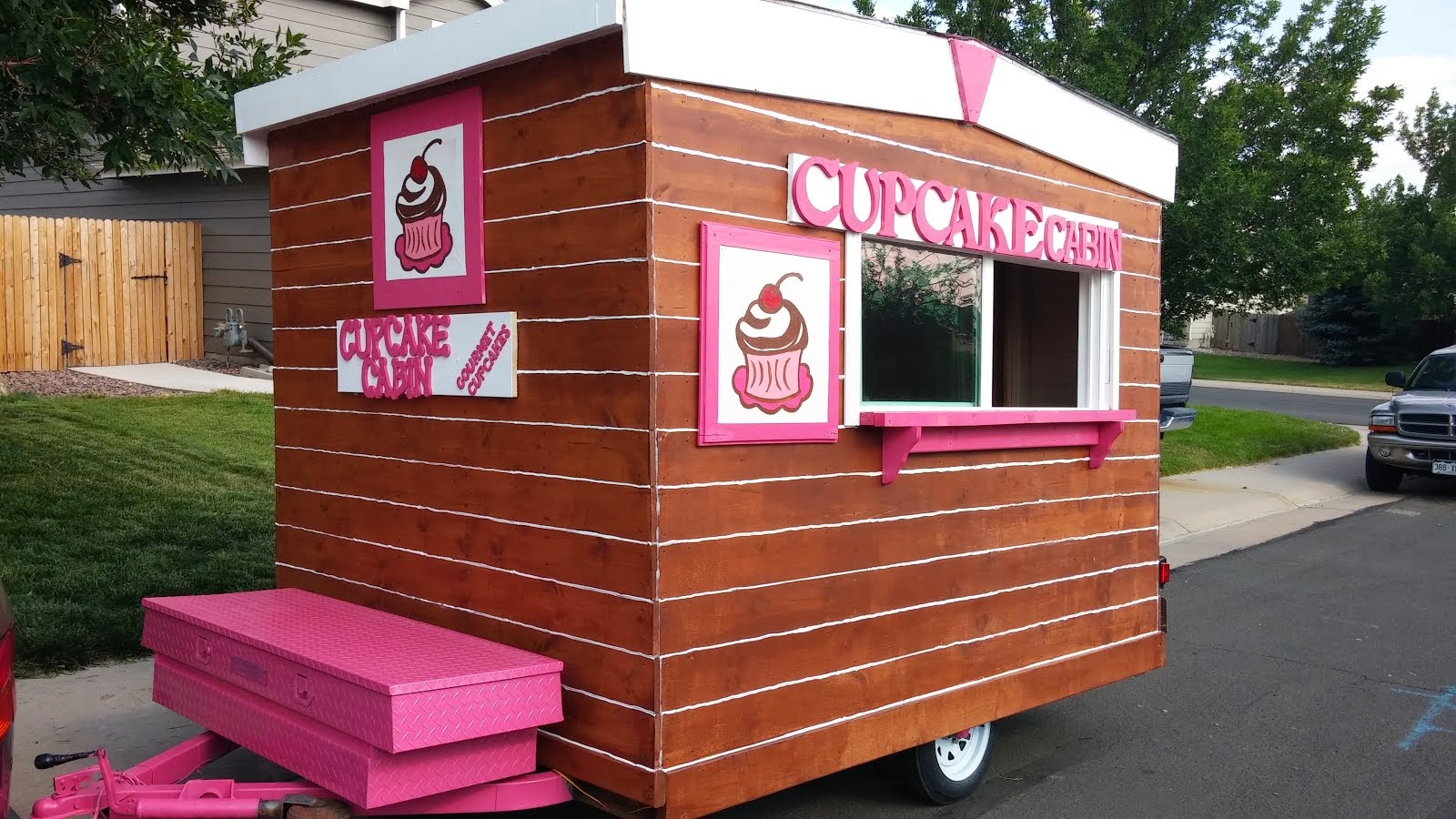 The Mobile Cupcake Cabin