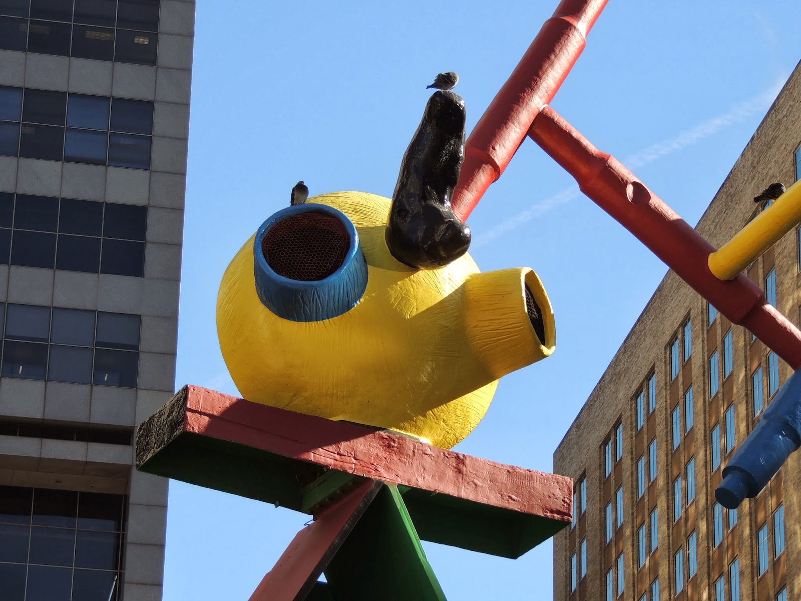 Houston in Pics Miro sculpture in front of Chase Tower