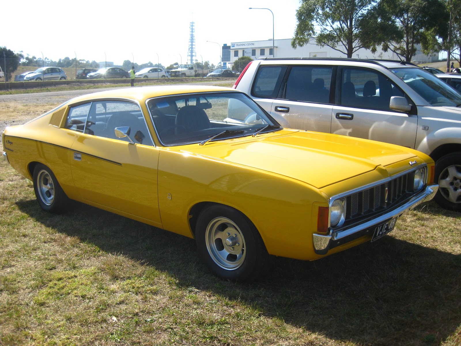 Chrysler valiant vj