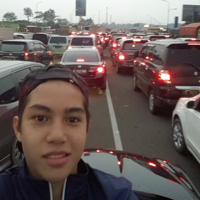 Biodata Lengkap dan Foto Terbaru El Rumi