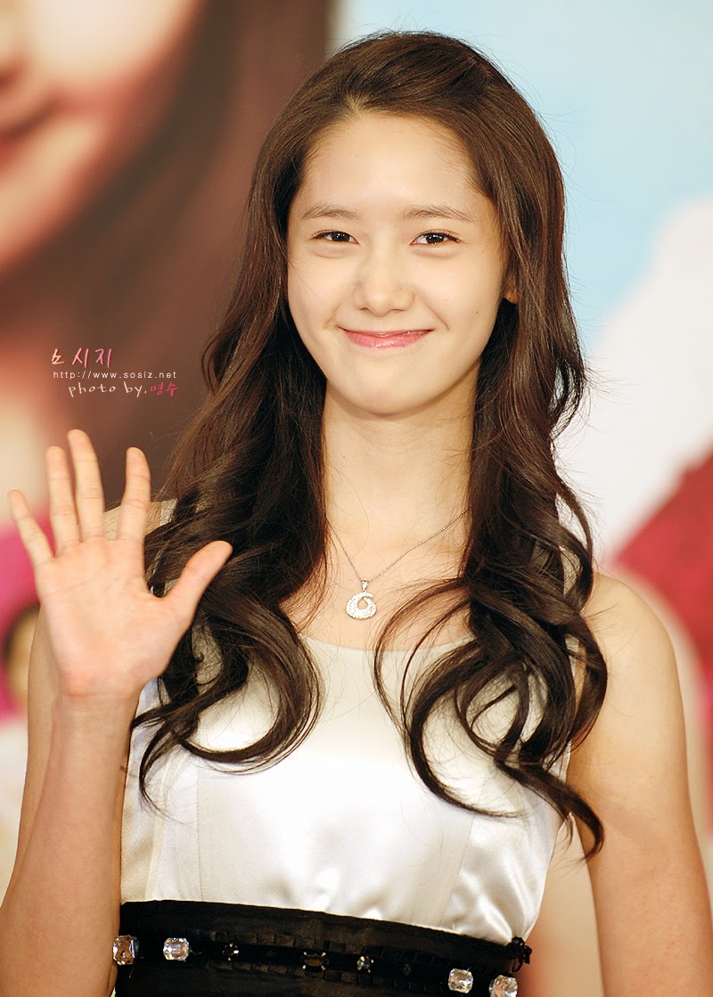cute feminine pose asian celebrities im yoona cute feminine pose asian celebrities im yoona