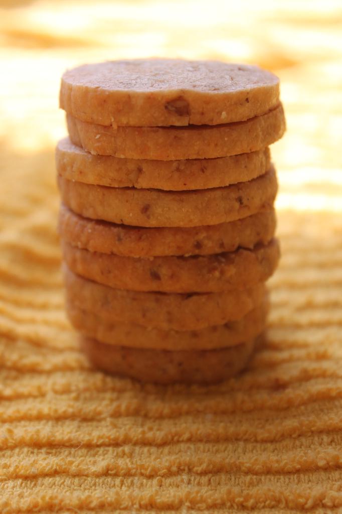the gd kitchen cheddar cayenne crackers