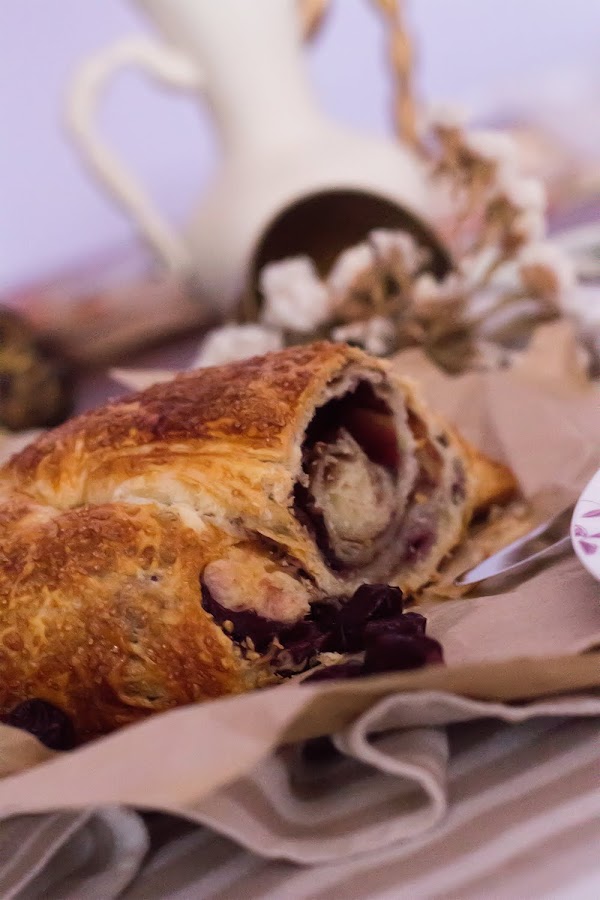 Lazo de hojaldre relleno