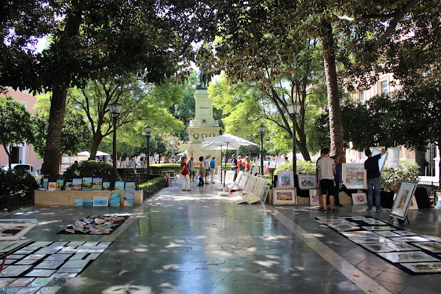 Conoce Sevilla y sus cosas Mercadillo de Arte en la Plaza del Museo