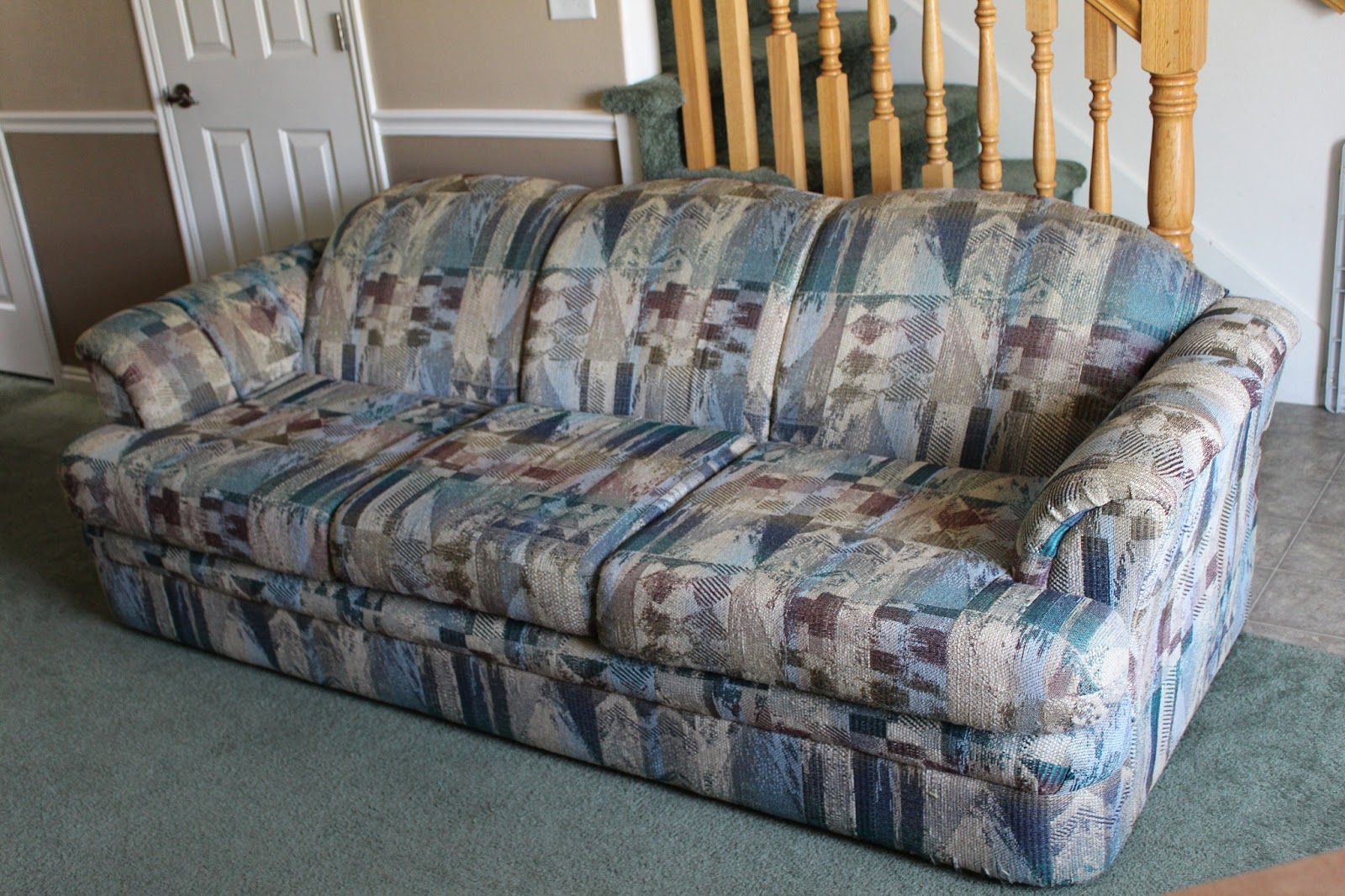 Best. Online Yard Sale. Ever.: Couch