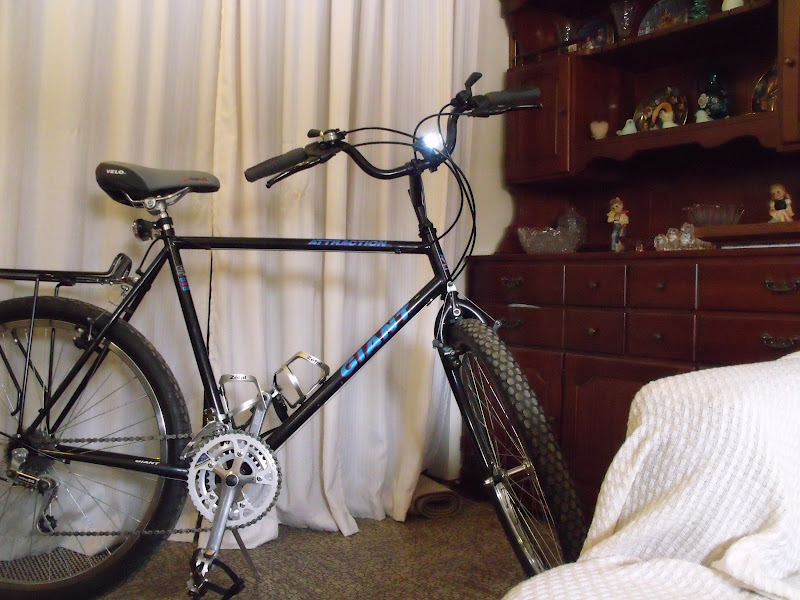 giant attraction bike price