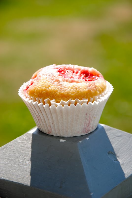 Sarah bakar Ägg och mjölkfria muffins med jordgubbar