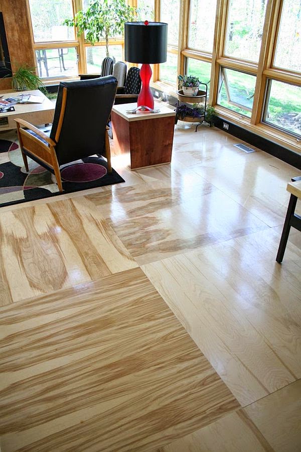 Wooden house: the floor