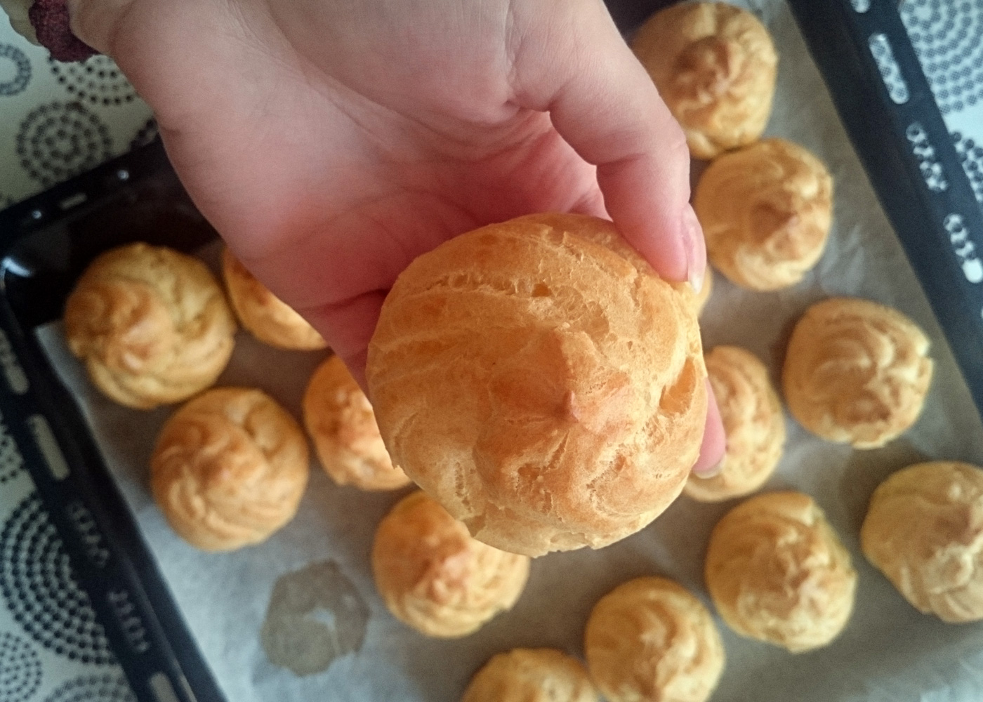 PRINCESS DONUTS (PROFITEROLES OR CREAM PUFFS) Macedonian Cuisine