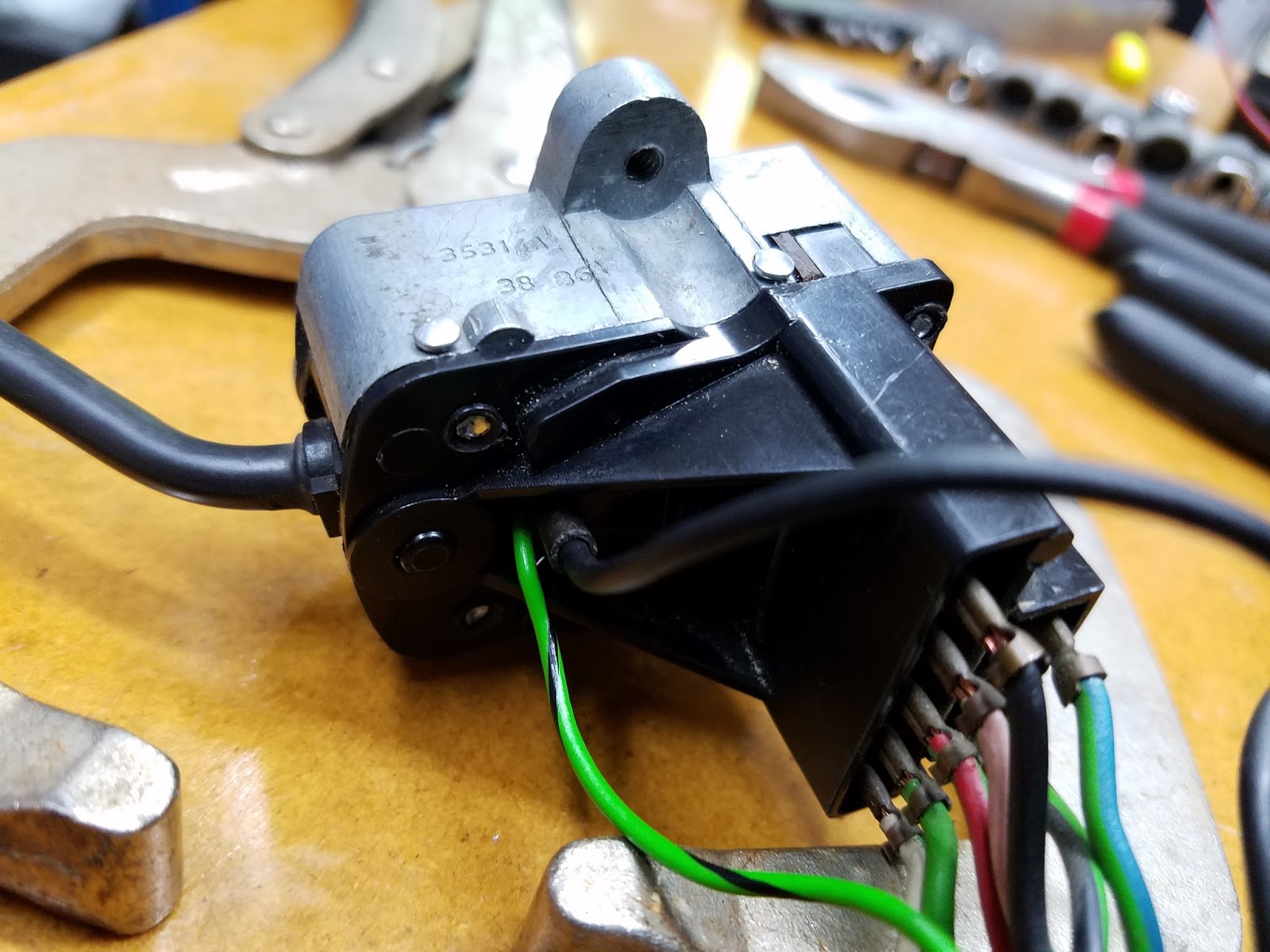 1987 Jaguar XJS Fixing XJS windshield wipers