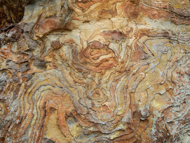 iron deposits in the rock forms beautiful #Naturesart #carmapoodale 