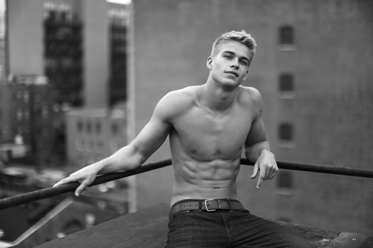 Male Model Universe: Mitchell Slaggert