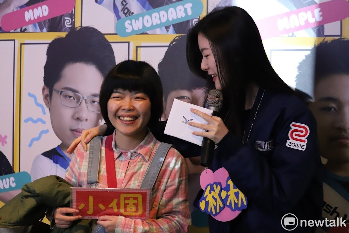 狼谷娛樂的學長「超負荷」參與活動，爆笑回應：「我想要跟Hanibi說『三碗豬腳！』（หมูสามชาม.）」