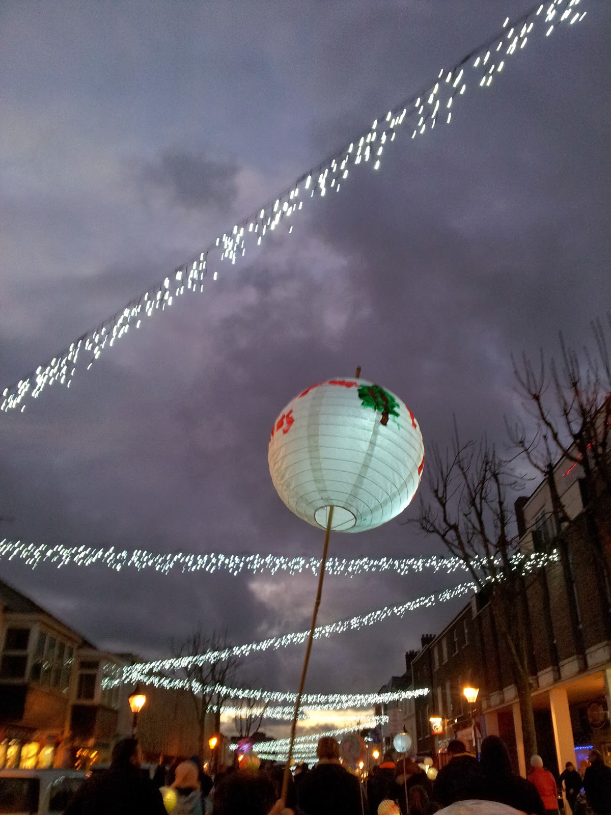 , Town Christmas Lantern Parade #countrykids #Advent