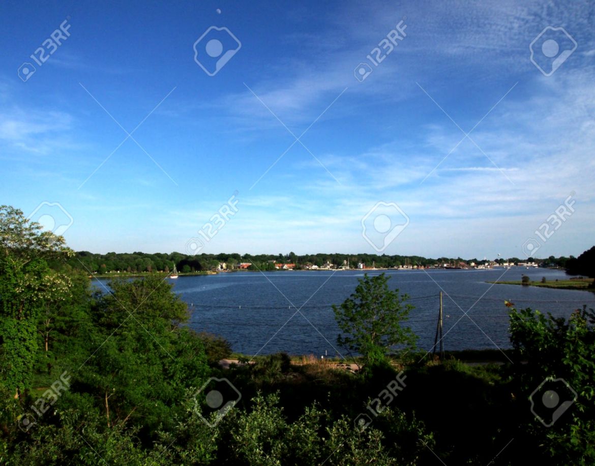 Hoxie Scenic Overlook Along The 95 With View Of Mystic River