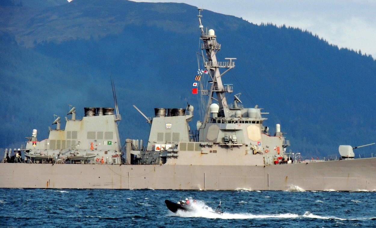 дзипанг эсминец мирай. вечер на рейде текст песни. эсминец стоял песня. тексткст песни чвечер на рейде. эсминец 56м неудержимый.