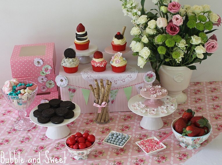 Bubble and Sweet: How to Host a Cupcake Decorating Birthday Party ...