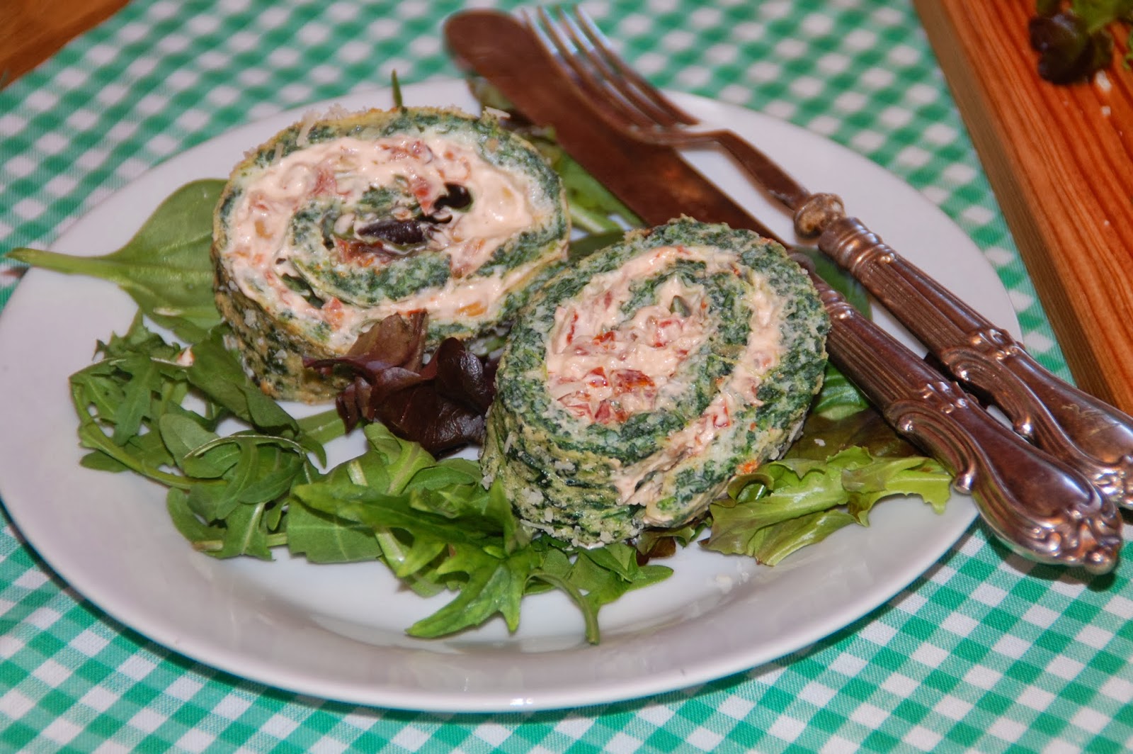 Lemon & Vanilla: Spinach and parmesan roulade with sun dried tomatoes ...