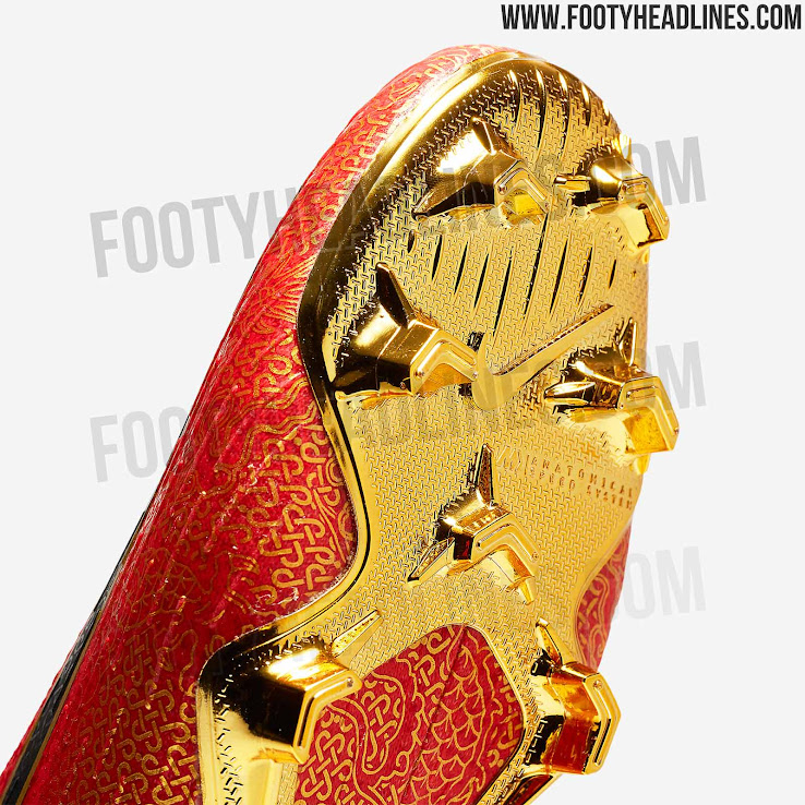 red and gold cr7 boots