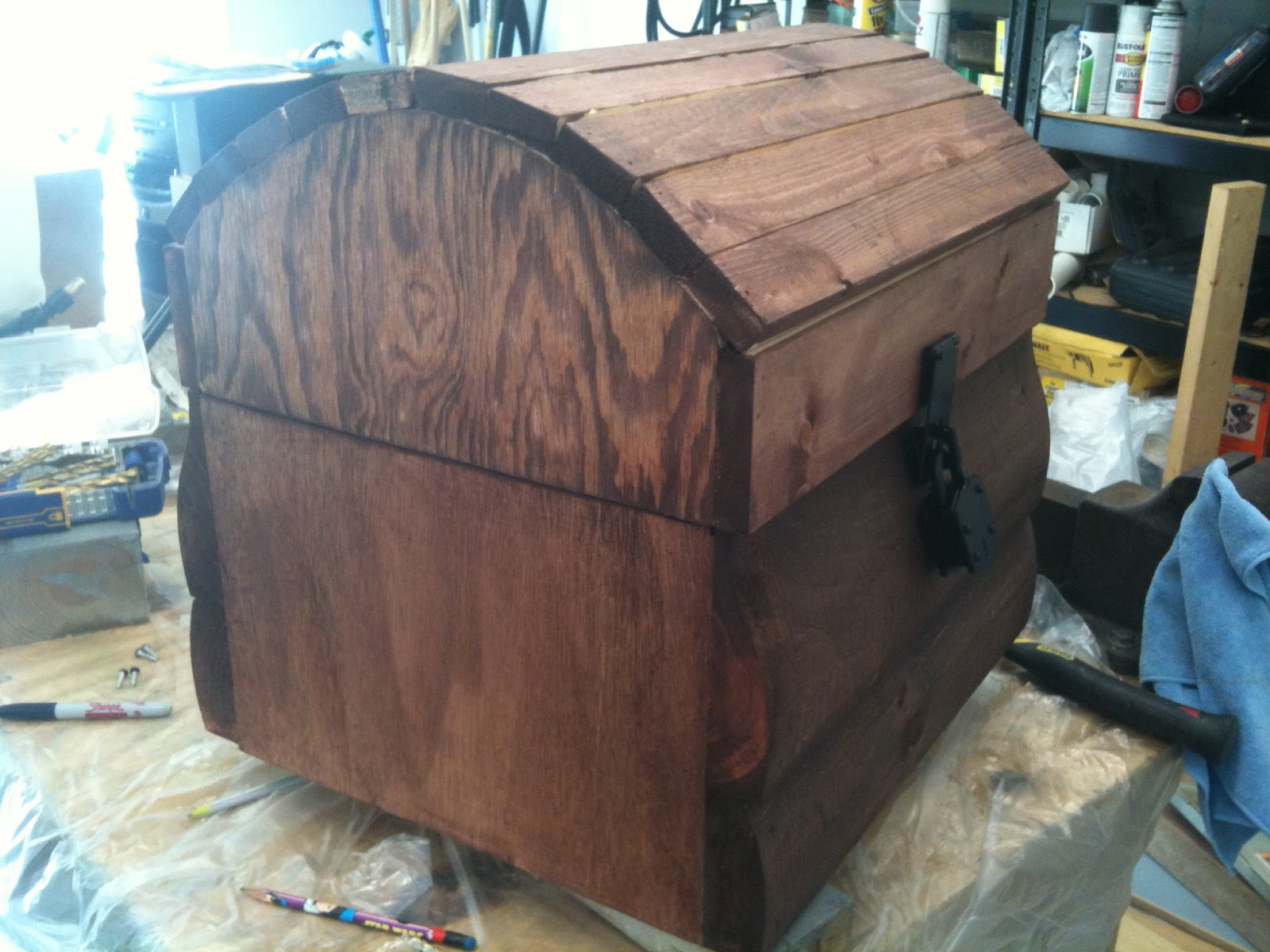 how to build a treasure chest out of wood