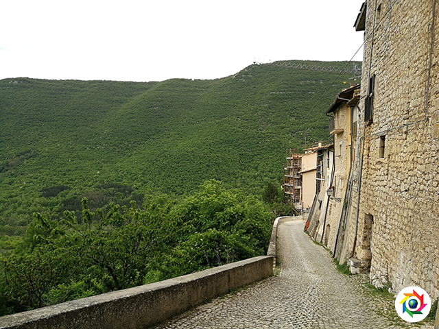 Fontecchio borgo
