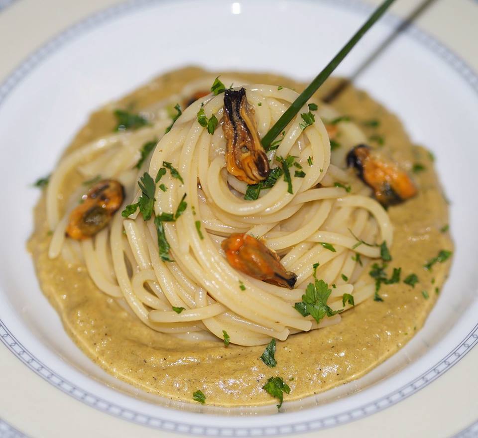 SPAGHETTONI SU CREMA DI COZZE E PATATE (Cannavacciuolo) Ornella