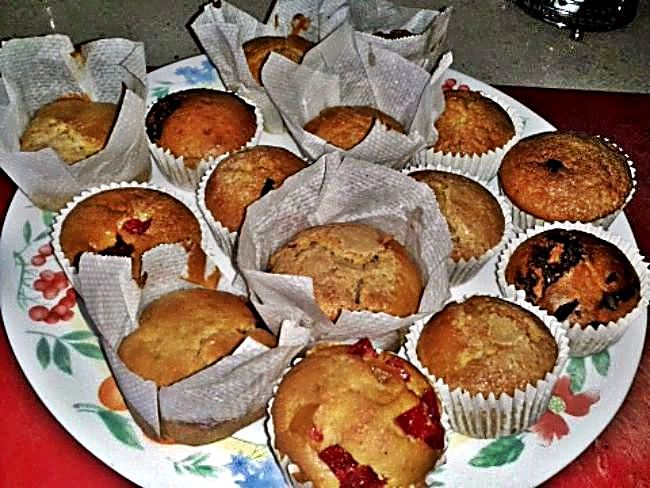 Muffins de frutas y chocolate