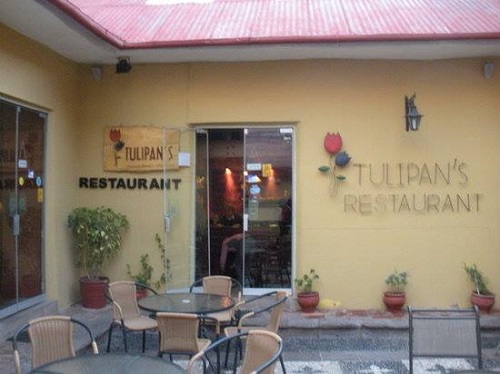 Tulipans Restaurant & Pizzeria