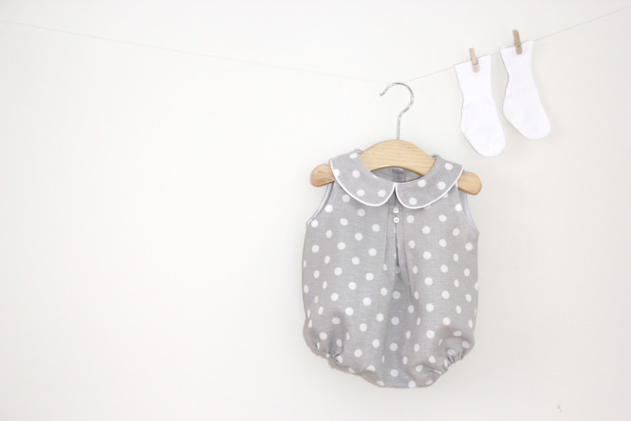Tutorial y patrones ropa para bebe: Pelele o ranita de lunares para bebe DIY. Blog costura y blog diy