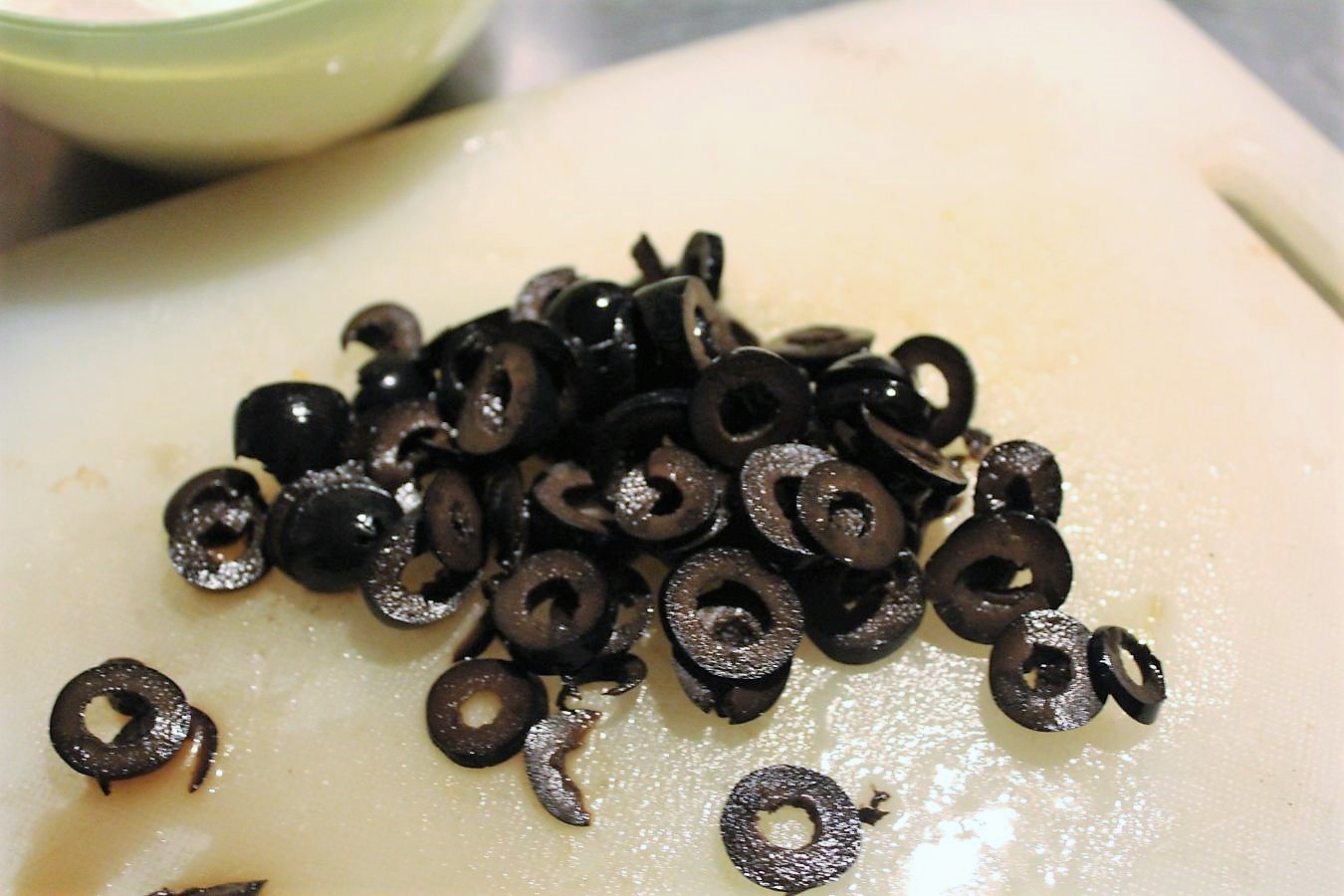 Frischkäse mit schwarzen Oliven – glatzkoch.de