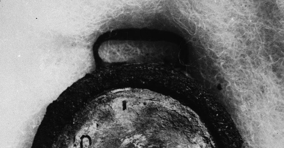 Бомба капля. Часы Судного дня фото Нагасаки.