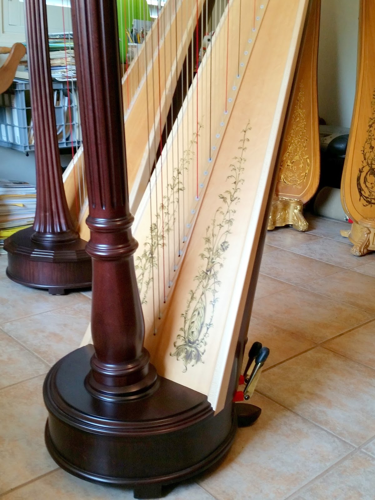HARP IN LA HARP INFO 2 LYON & HEALY CHICAGO 40 PEDAL HARP 70640