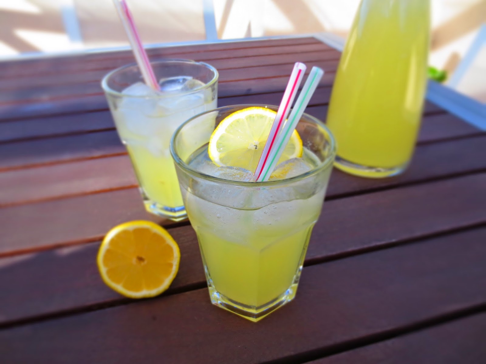 Spanish Homemade lemonade Limonada casera