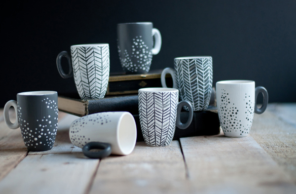 diy-renueva-tu-vajilla-gratis-tazas