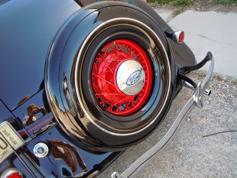 My Old Historic House: St. Louis Antique Car Club Takes a Tour!