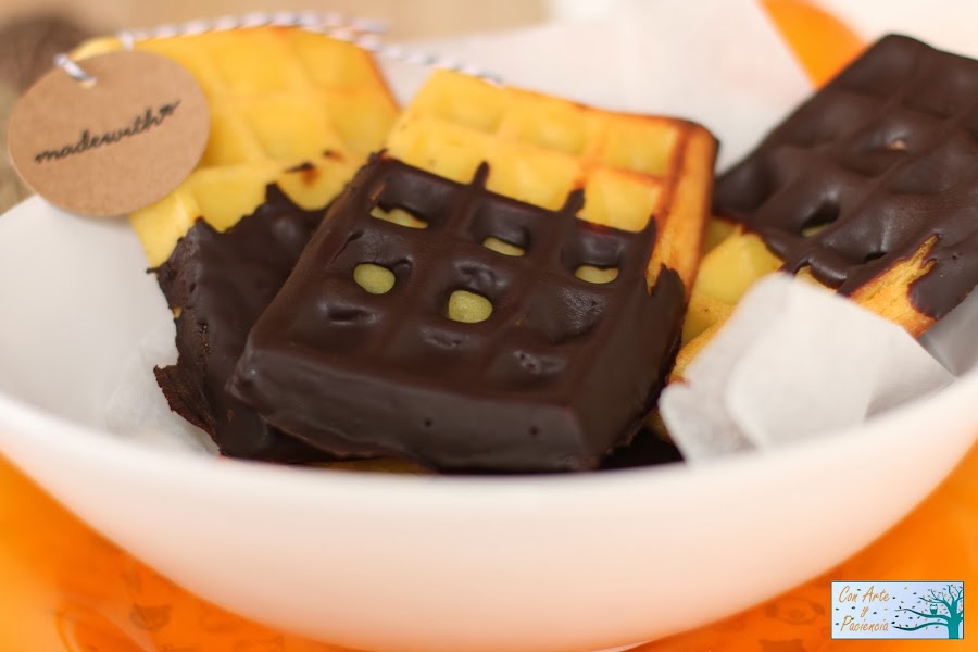 gofre,naranja,recubiertos,bañados,chocolate,waffle,orange,horno,lekué,originales,belga,fondant,fundido,baño,maria,merienda,receta,desayuno,dulce,postre,niños,