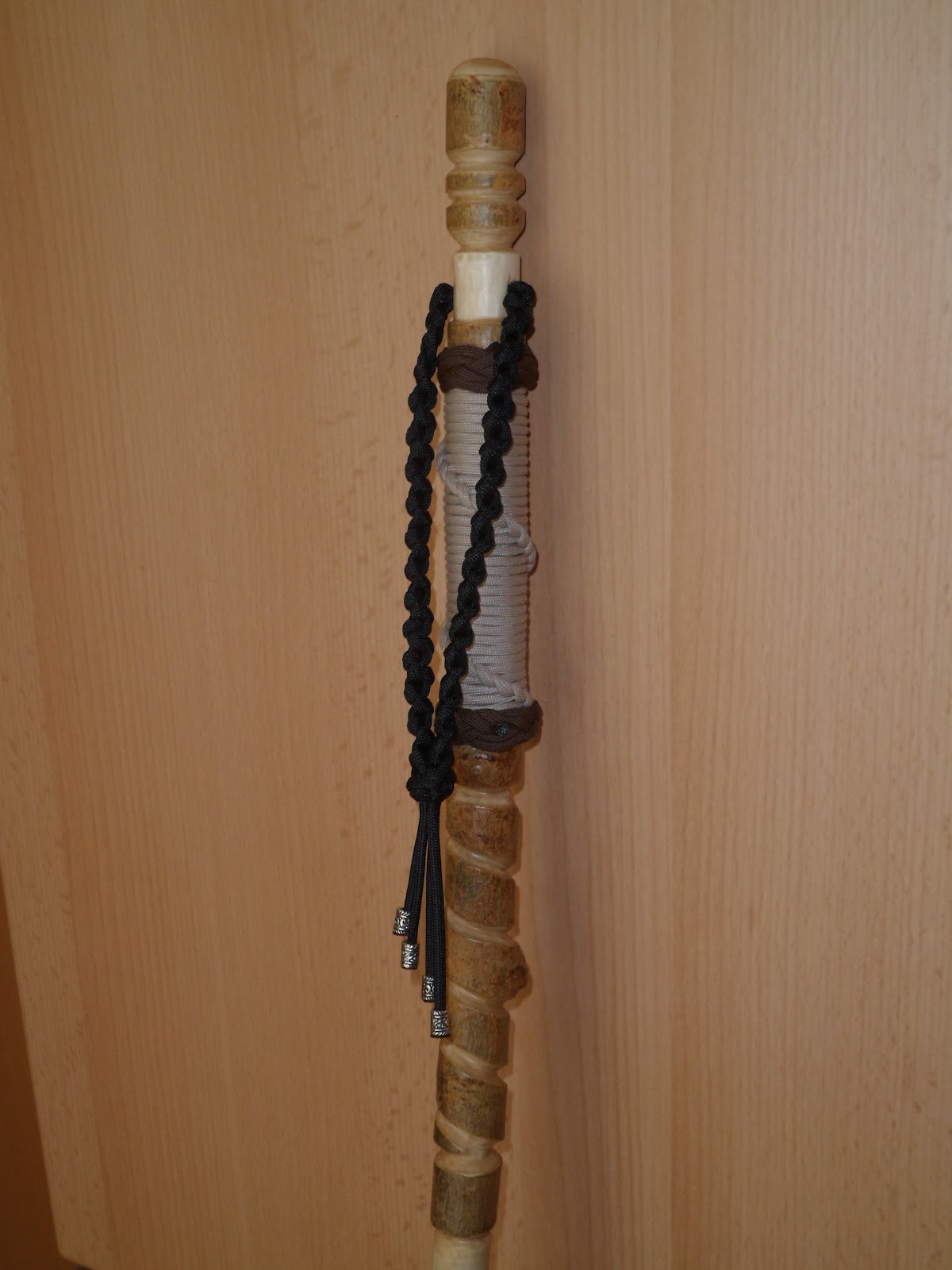 EVERYTHING PARACORD UK 550 paracord hiking stick wrist strap 