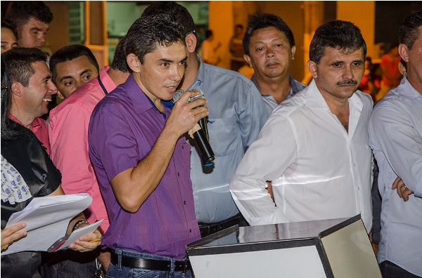 Prefeitura de Cocal inaugura Centro Comercial e praça - Imagem 29