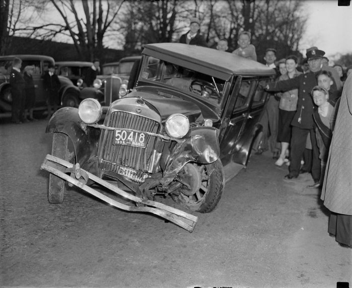 Incidenti d'auto nella Boston degli Anni '30 - Chez Edmea