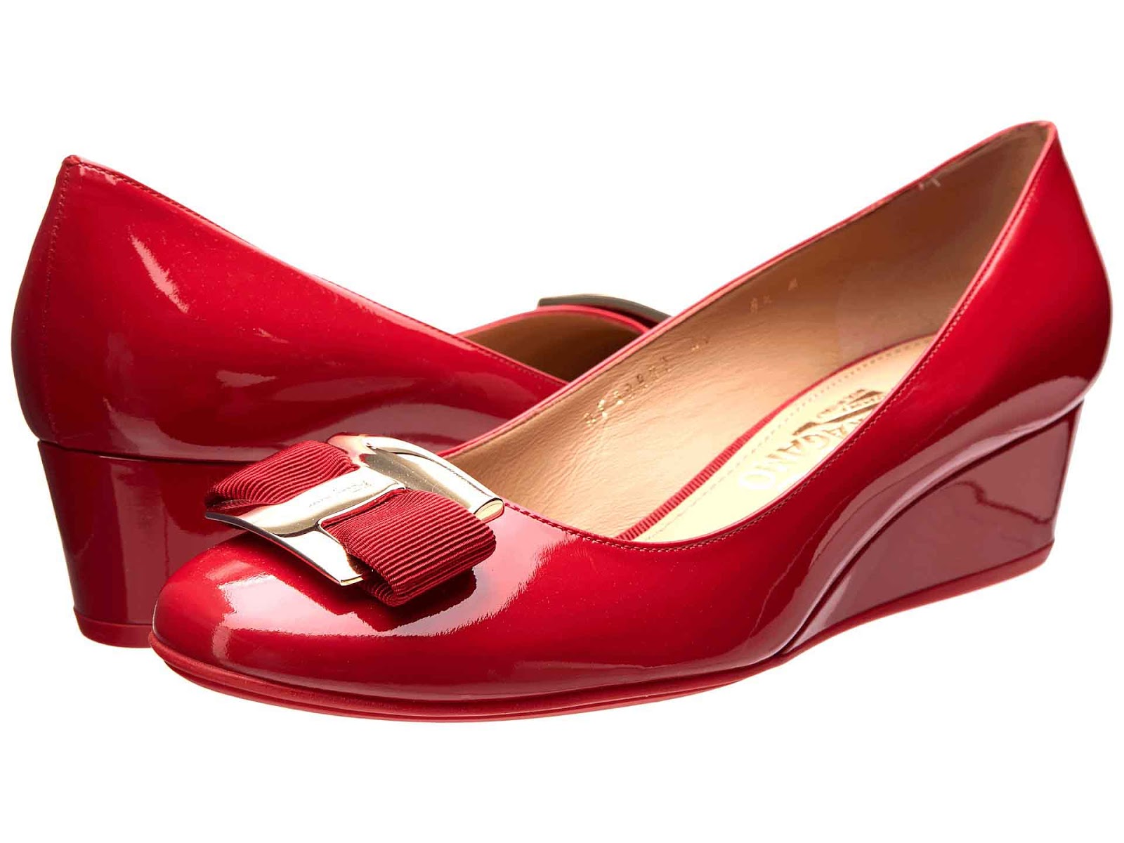 Inspirasi modis pembahasan model sandal tentang  41+ Model Sandal Wanita Branded, Ide Penting!