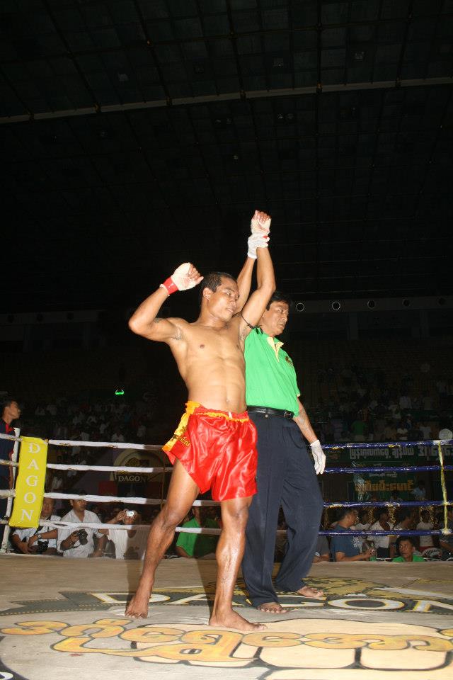 Myanmar Traditional Boxing - Lethwei Videos: Best Bare knuckle fighter ...