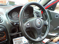 Rover 25 interior with perforated leather steering wheel