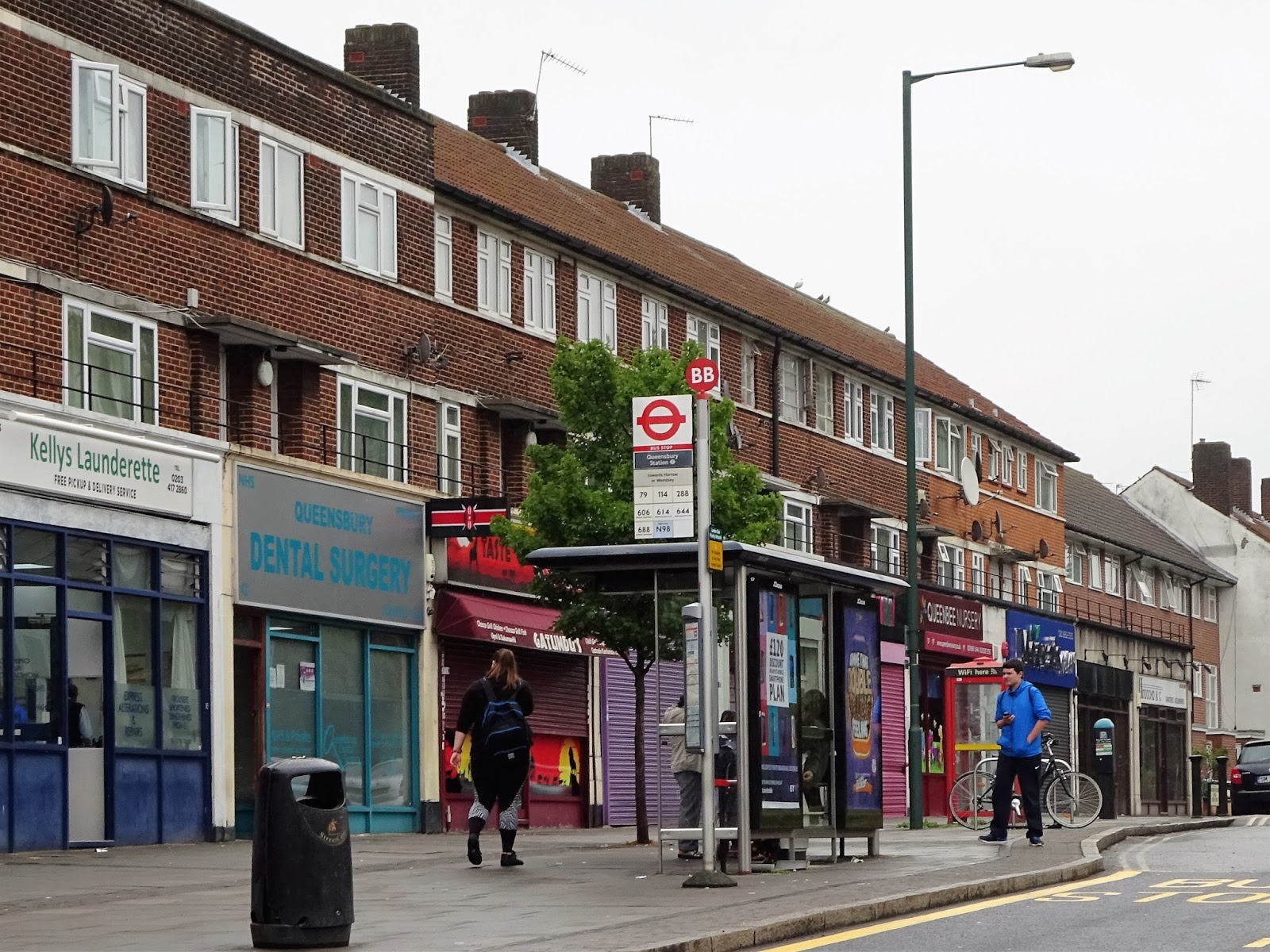 London Underground Towns Queensbury
