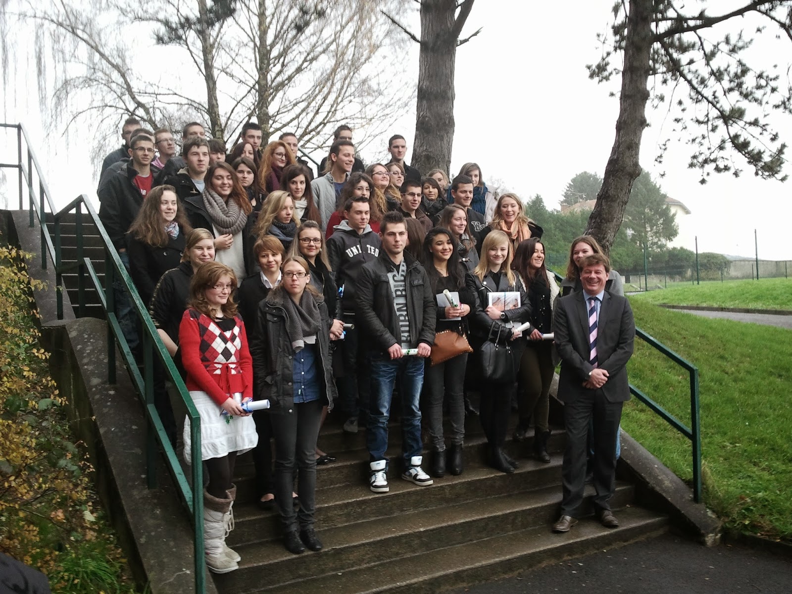 S 90 3 >> Cité scolaire Alfred KASTLER - STENAY: Cérémonie de remise des diplômes - 2013 S 90 3 >> Cité scolaire Alfred KASTLER - STENAY: Cérémonie de remise des diplômes - 2013