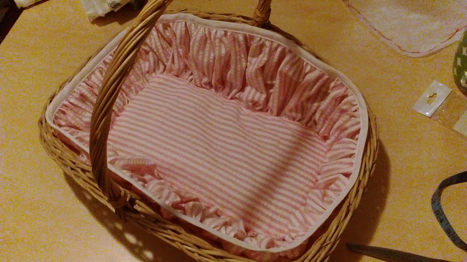 Miss Dixie O'Dare Easter Basket lining tutorial