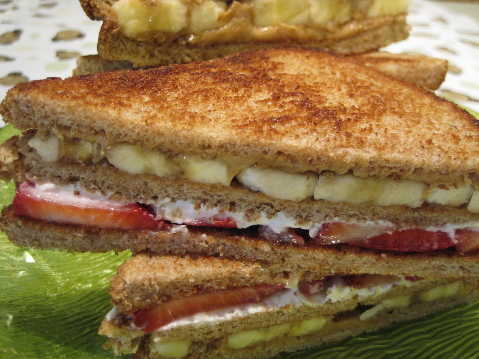 Funky Monkey (Peanut Butter and Fruit Sandwich) Food for the Finicky