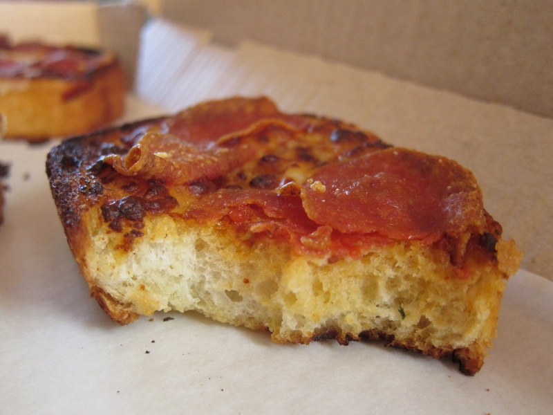 Review Pizza Hut Garlic Bread Pizza