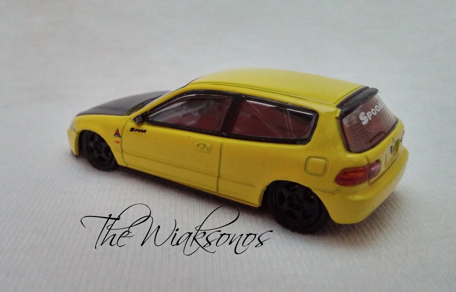 Tarmac Works 1/64 Honda Civic EG6 Gr.A Racing Spoon